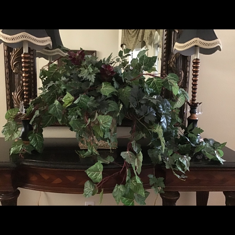 Botanical Large set in intricate Container